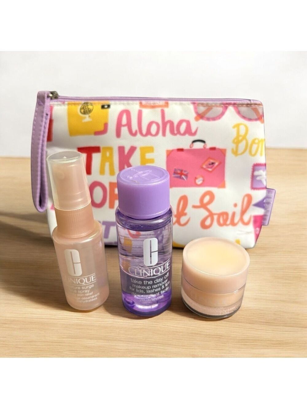 Clinique Makeup Remover and Skincare Set - Purple and Cream NEW
